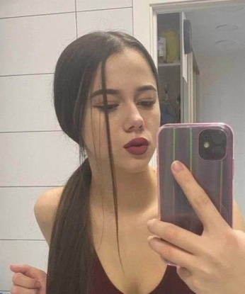 Мои услуги включают массаж, стриптиз, оральный и классический секс. В моих магических руках ты забудешь о проблемах и окунешься в мир наслаждения. Мой опыт и интуиция позволяют мне предугадывать и исполнять твои самые сокровенные желания. Фото в моем профиле являются подтверждением моей потрясающей внешности и аппетитных форм. Меня называют лучшей, ведь мои клиенты возвращаются снова и снова, оставляя только положительные отзывы. Раскрой свои фантазии вместе со мной и окажись в мире, где реальность переплетается с наслаждением. Я жду тебя в Москве, чтобы сделать нашу встречу незабываемой. 💋🌹 Виктория